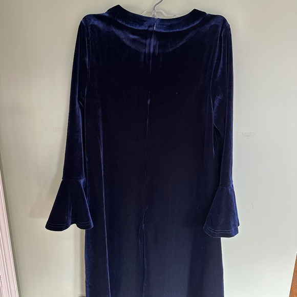 NWTAryeh Dark Blue Velvet Keyhole Dress Sz S Poly/Spandex Flare Sleeve Zip Back - Picture 2 of 10